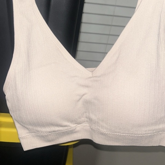 NWT Kathy Ireland, Smoke free home different sizes available - Picture 2 of 3